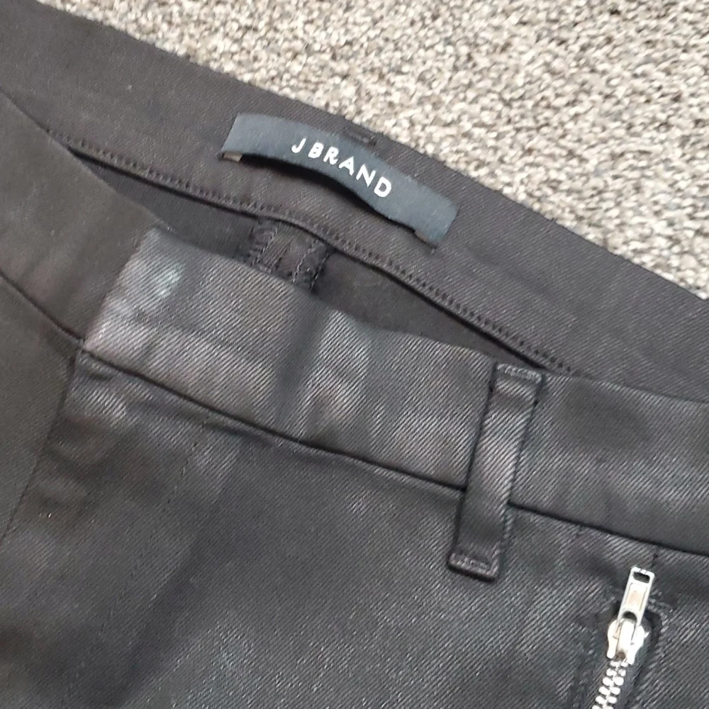 J Brand Womens Moto Skinny in Coated Black Jeans sz 29